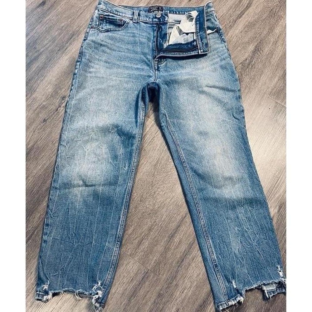 Abercrombie & Fitch jeans 31/12 straight leg blue distress leg hem Zoe ankle